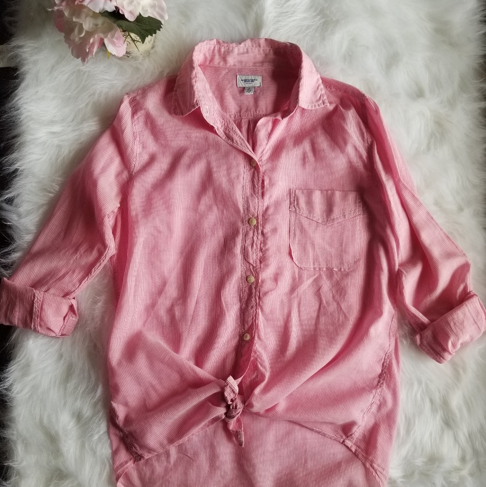American Eagle outfitters boyf shirt size 6.